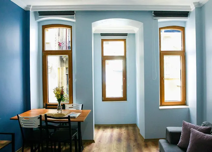 Hotel Beans House 8-26 3*