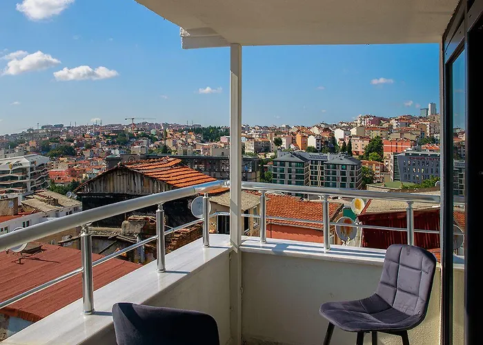 Hotel Beans House 8-26 3*