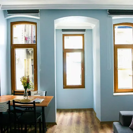 Ξενοδοχείο Beans House 8-26 3*